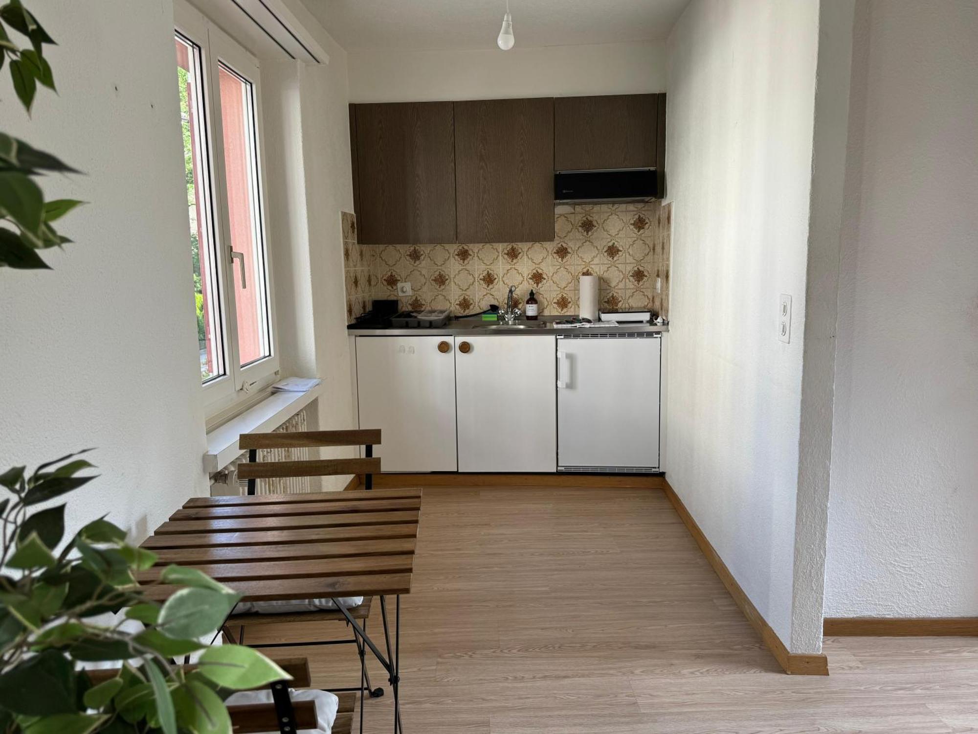Comfortable In Great Location Apartment *